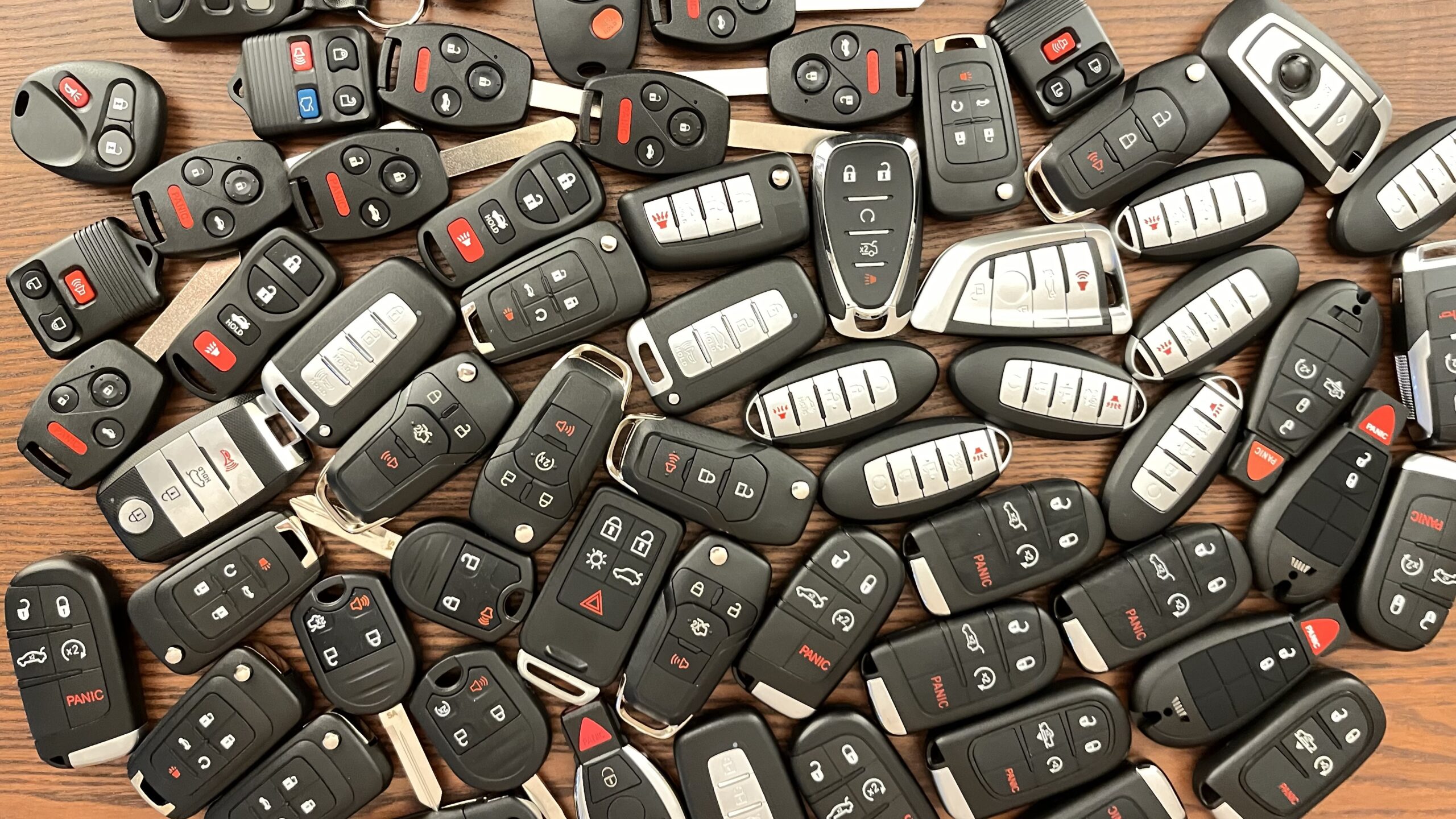 alt="locksmith car keys Commercial Locksmith Services for Construction & Businesses"
